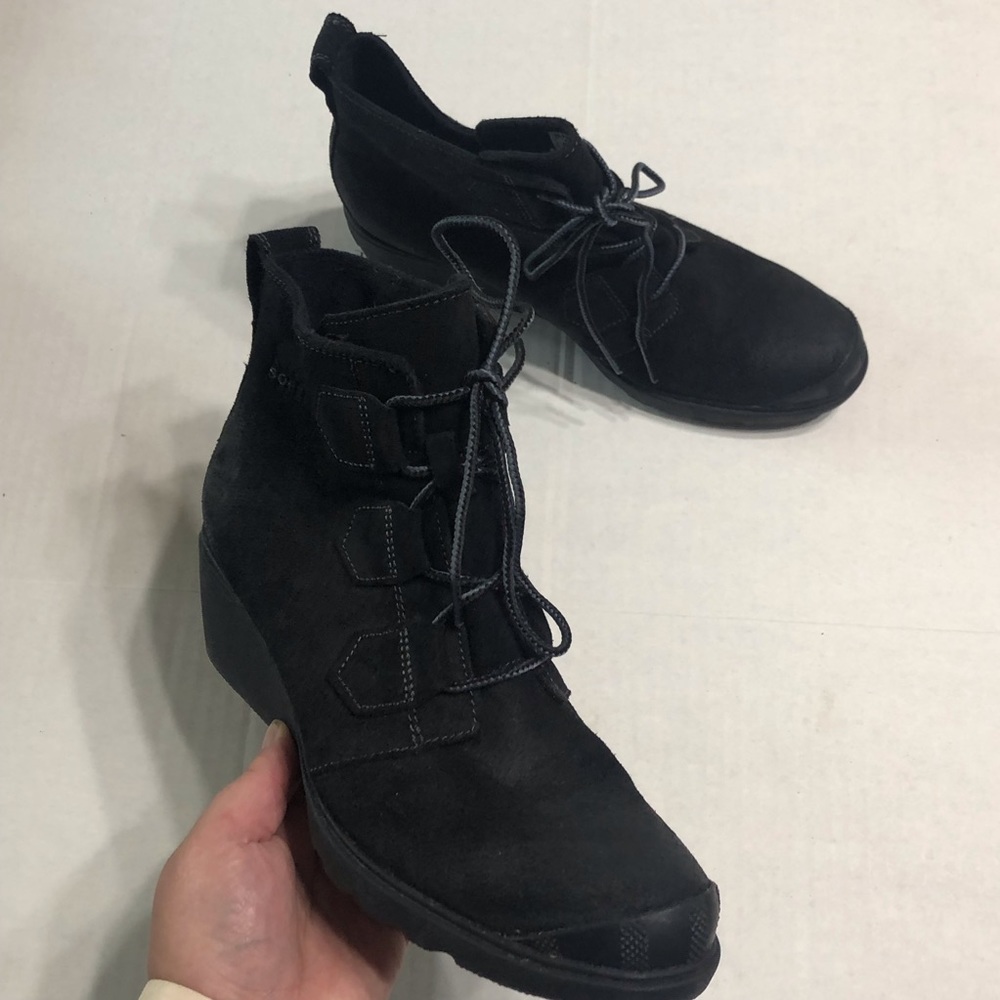 Sorel Black Lace Up Wedge Boots - Picture 10 of 10